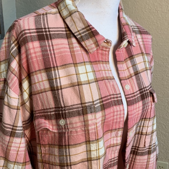 Old Navy Women’s Plus Size Boyfriend Shirt - Picture 2 of 6